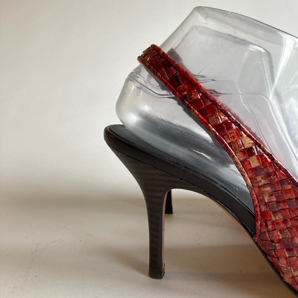 Donald J Pliner Red Burgundy Weaving Leather Point Toe Classic Heels size 7.5 - Picture 3 of 15